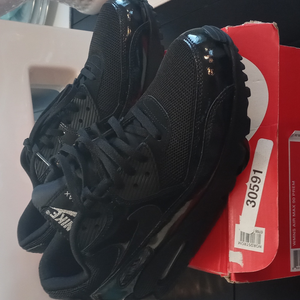 Nike Women's Air Max 90 Prem size 10